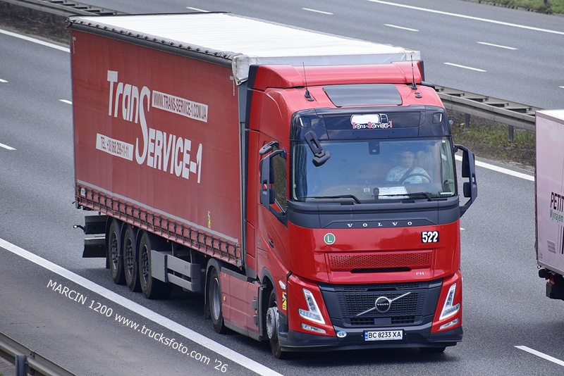 _DSC3572 TRANS SERVICE 1-crop-VOLVO FH AERO.JPG