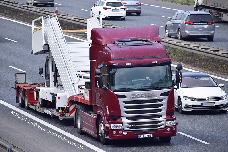 _DSC3836 MOŁDAWIA-crop-SCANIA R410.JPG