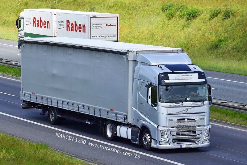 PK AUTODOPRAVA SRO-crop-VOLVO FH4.JPG