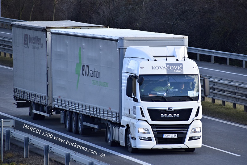 _DSC0338 KOVACOVIC-crop-MAN TGX - 25,25m.JPG