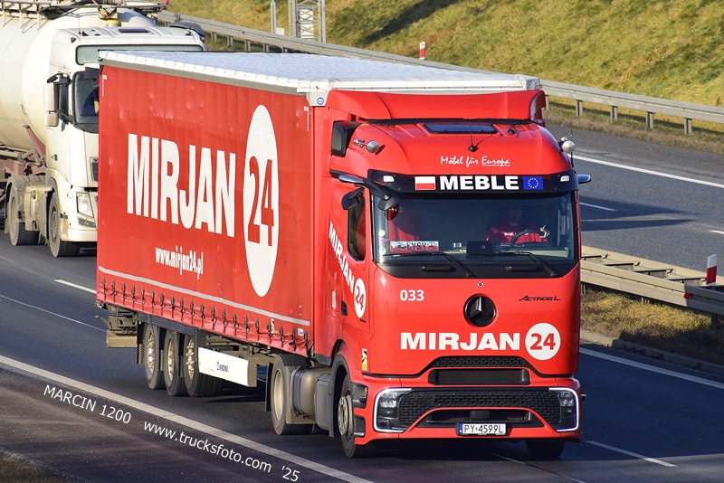 _DSC7781 MIRJAN-crop-ActrosL ProCabin.JPG