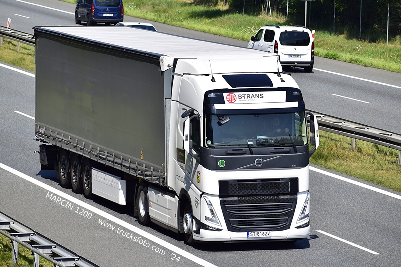 _DSC00011 (1374) BTRANS-crop-VOLVO FH5.JPG