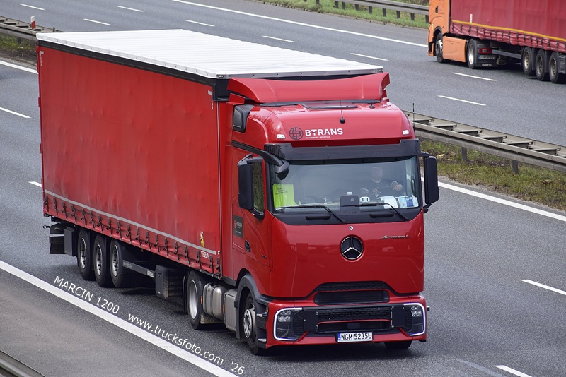 _DSC4365-crop-BTRANS-ActrosL ProCabin.JPG