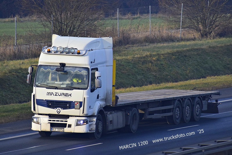_DSC7539 MAZUREK-crop-RENAULT PREMIUM.JPG