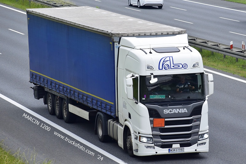 _DSC00011 (897) FABO-crop-SCANIA R NG.JPG