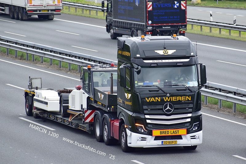 _DSC8556 VAN WIEREN-crop-ActrosL MP5.JPG