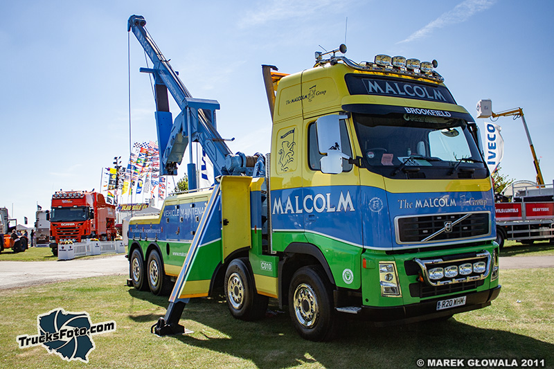 Volvo FH2 - Malcolm Group.jpg