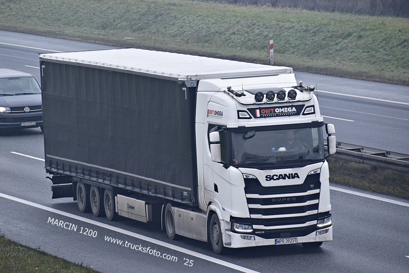 _DSC6442 OWT Omega-crop-SCANIA S460.JPG