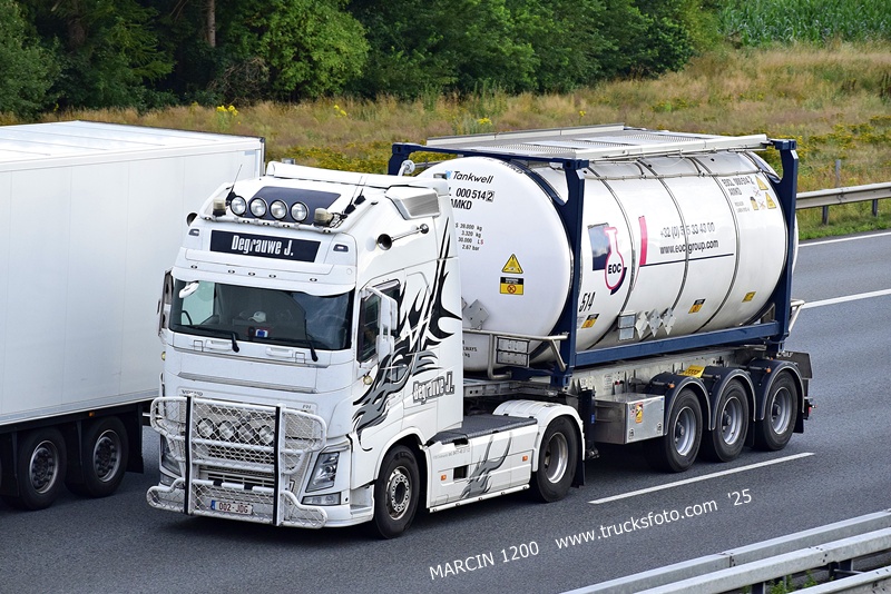 _DSC8187 DEGRAUWE J.-crop-VOLVO FH4.JPG