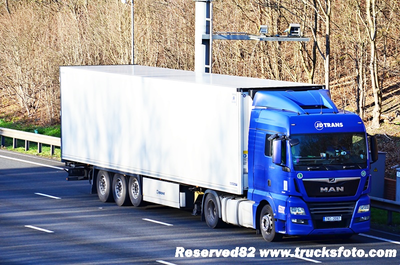 DSC_4224 JD-Trans.JPG