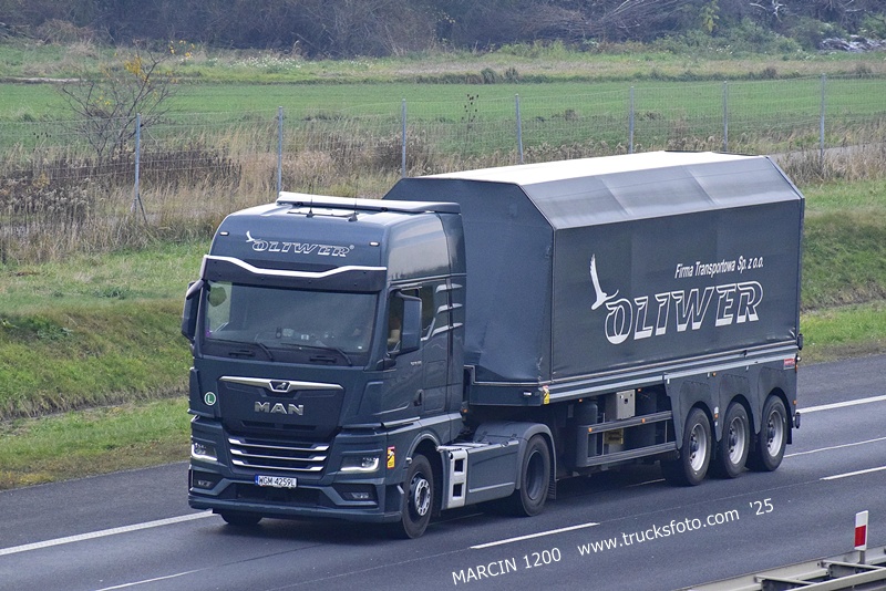 _DSC5210 OLIWER-crop-MAN TGX II.JPG