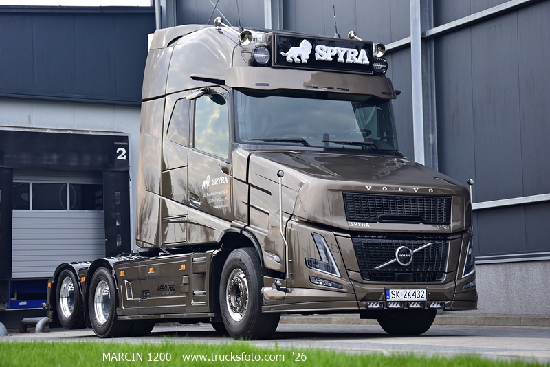 _DSC4492-crop-VOLVO VT5 AERO XXL 780 VLASTUIN - SPYRA.JPG