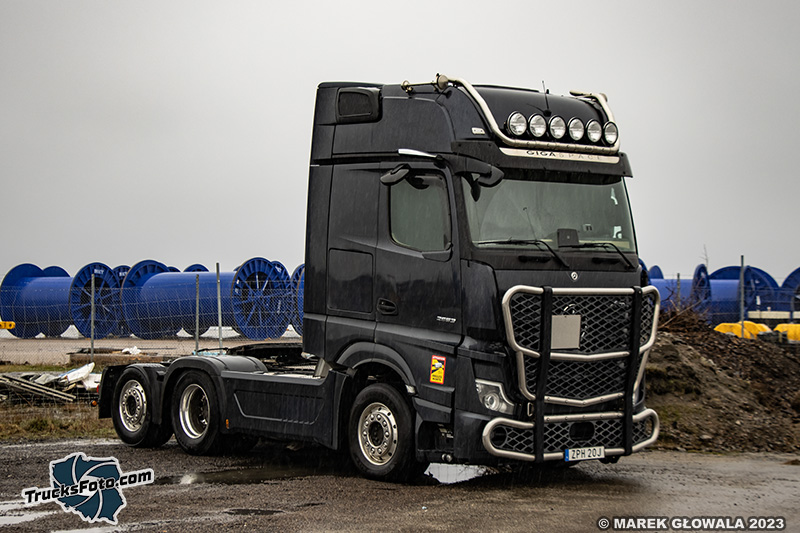 MB Actros 2553.jpg