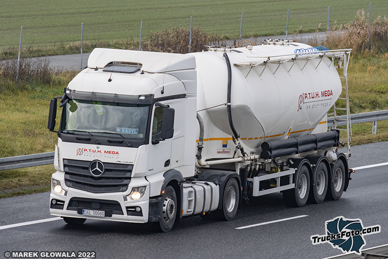 MB Actros - PTUH Mega.jpg