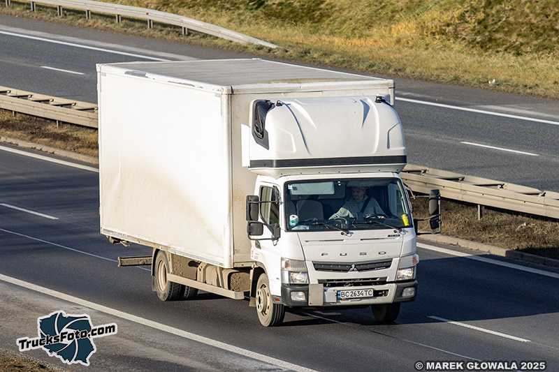Mitsubishi-Fuso Canter 7C18.jpg