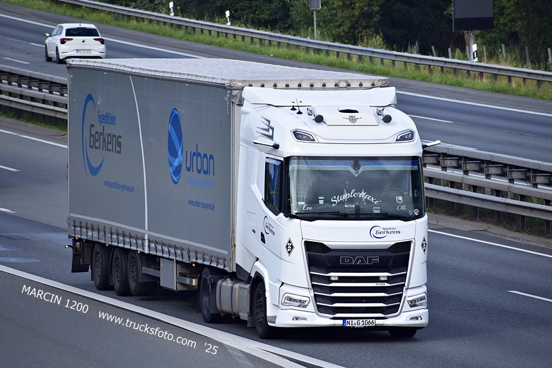 _DSC8425 GERKENS SPEDITION-crop-DAF XG.JPG