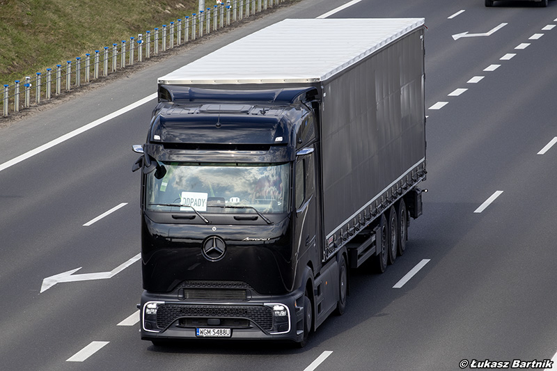 IMG_8672 Actros L Pro Cabin.jpg