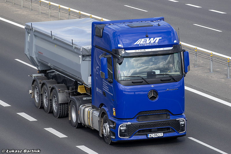 IMG_8780 Actros L Pro Cabin.jpg