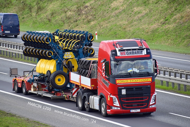_DSC00011 (333) NEGABARIT-crop-VOLVO FH4.JPG
