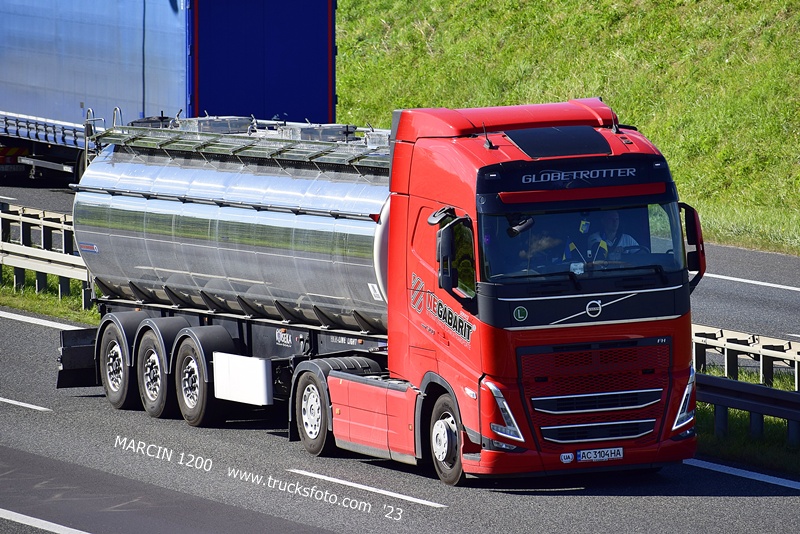_DSC6850 NEGABARIT-crop-VOLVO FH5.JPG