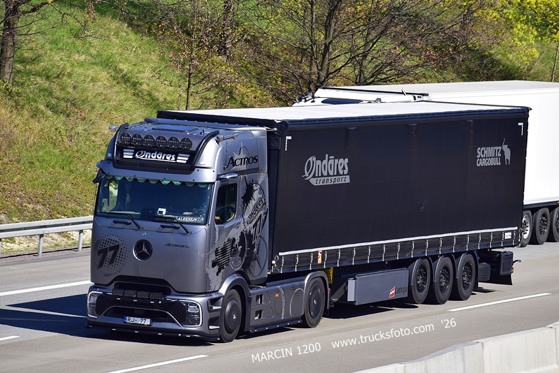 _DSC6949 Indares-crop-ActrosL ProCabin - SCHMITZ CARGOBULL.JPG