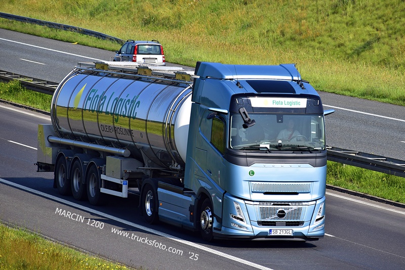 FLOTA LOGISTIC (3)-crop-VOLVO FH AERO.JPG
